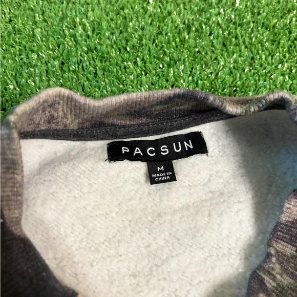 Pacsun Realtree Camo Crewneck Sweater